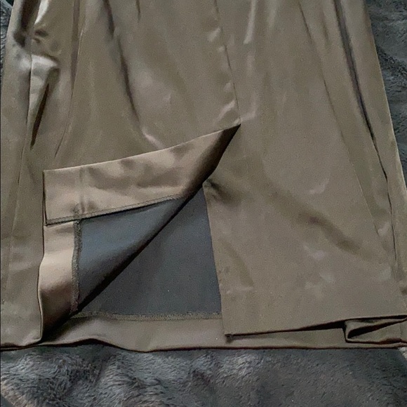 Colour-blocked black and white dress - Picture 6 of 9